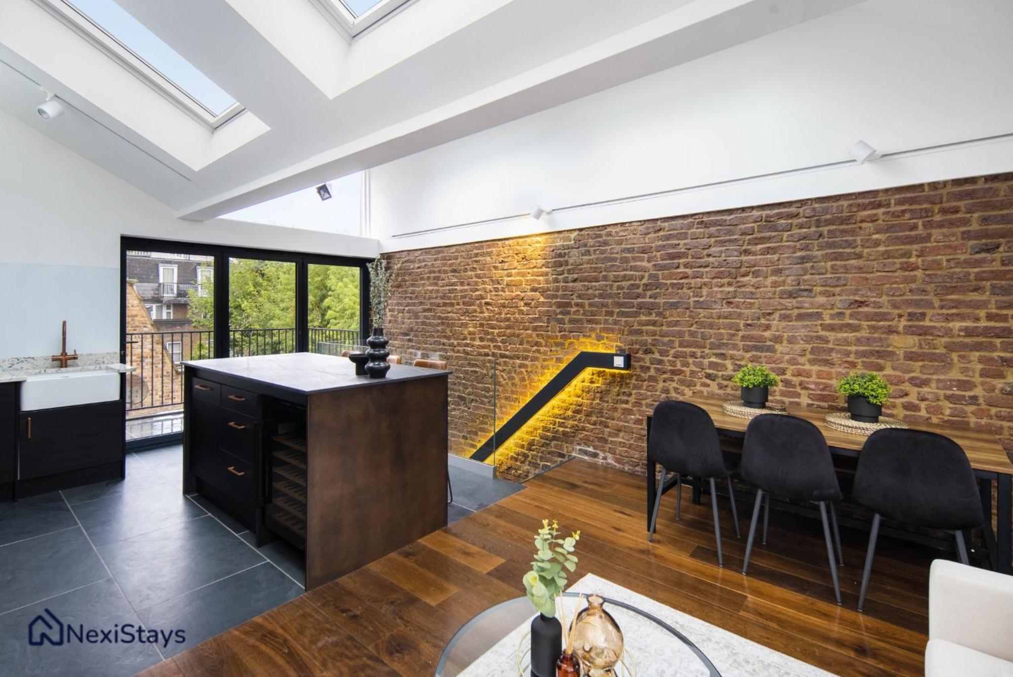 1 Min Walk To Euston Station, Modern Townhouse Apartment ลอนดอน ภายนอก รูปภาพ