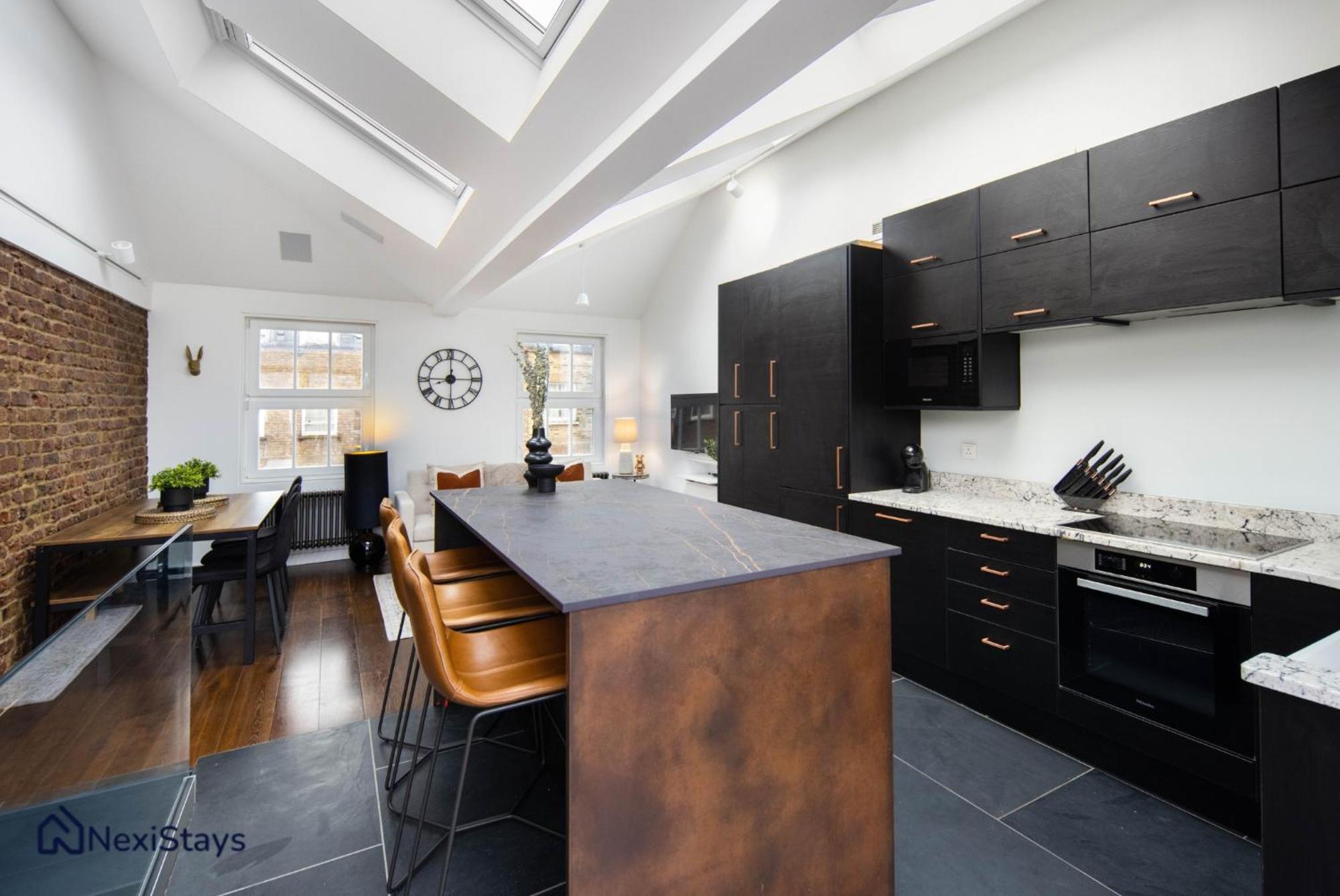 1 Min Walk To Euston Station, Modern Townhouse Apartment ลอนดอน ภายนอก รูปภาพ